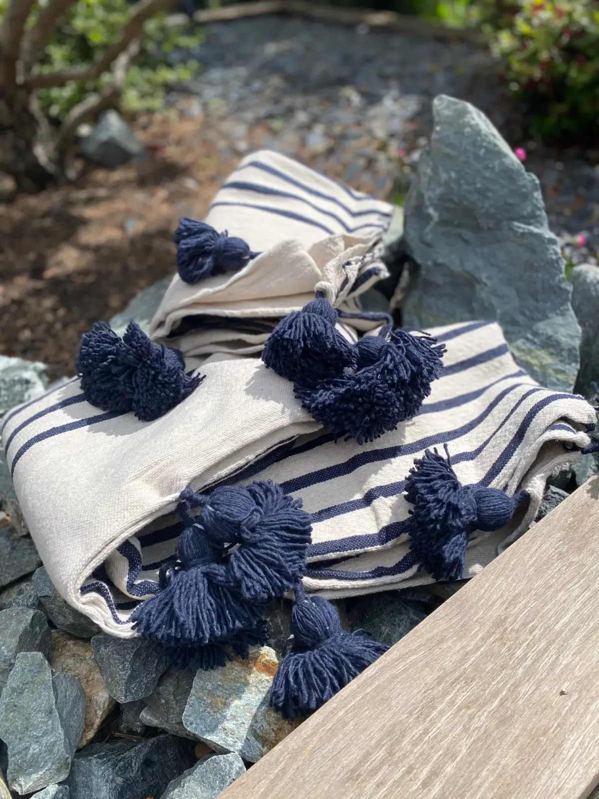 Handmade Throw with Tassels – Cozy & Boho Style Blanket - Image 6