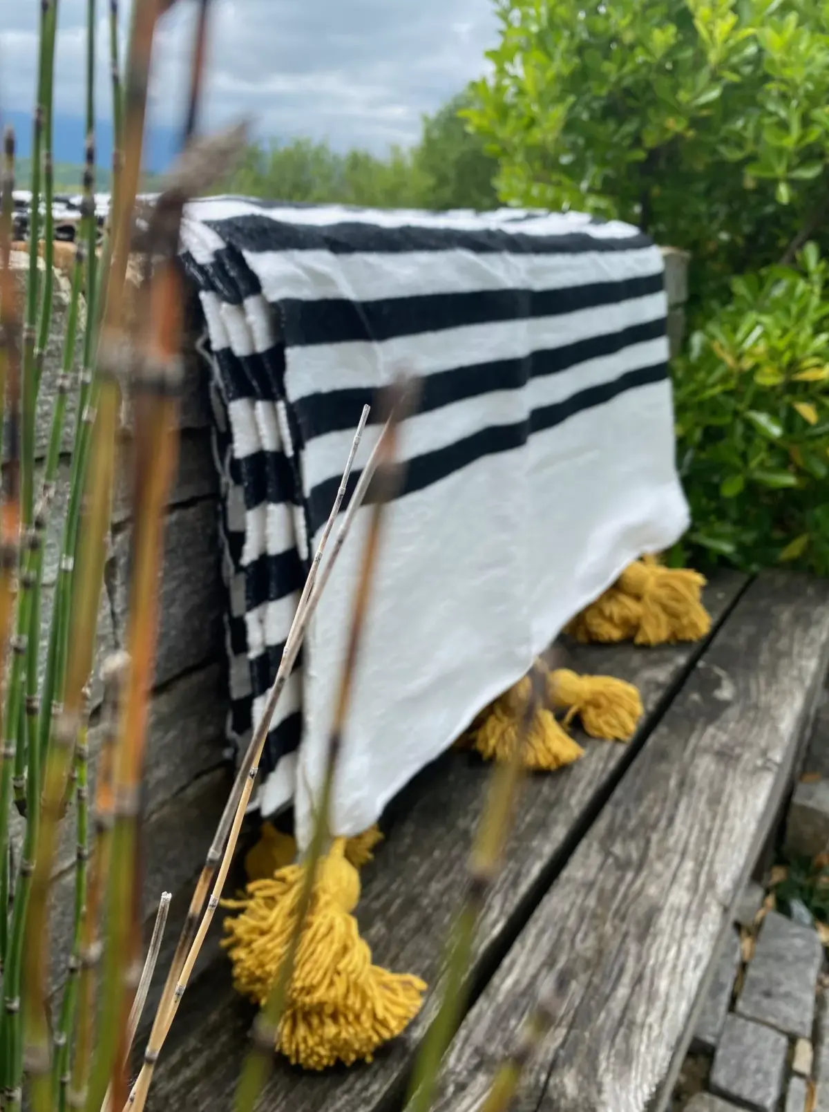 Handmade Throw with Tassels – Cozy & Boho Style Blanket - Image 3