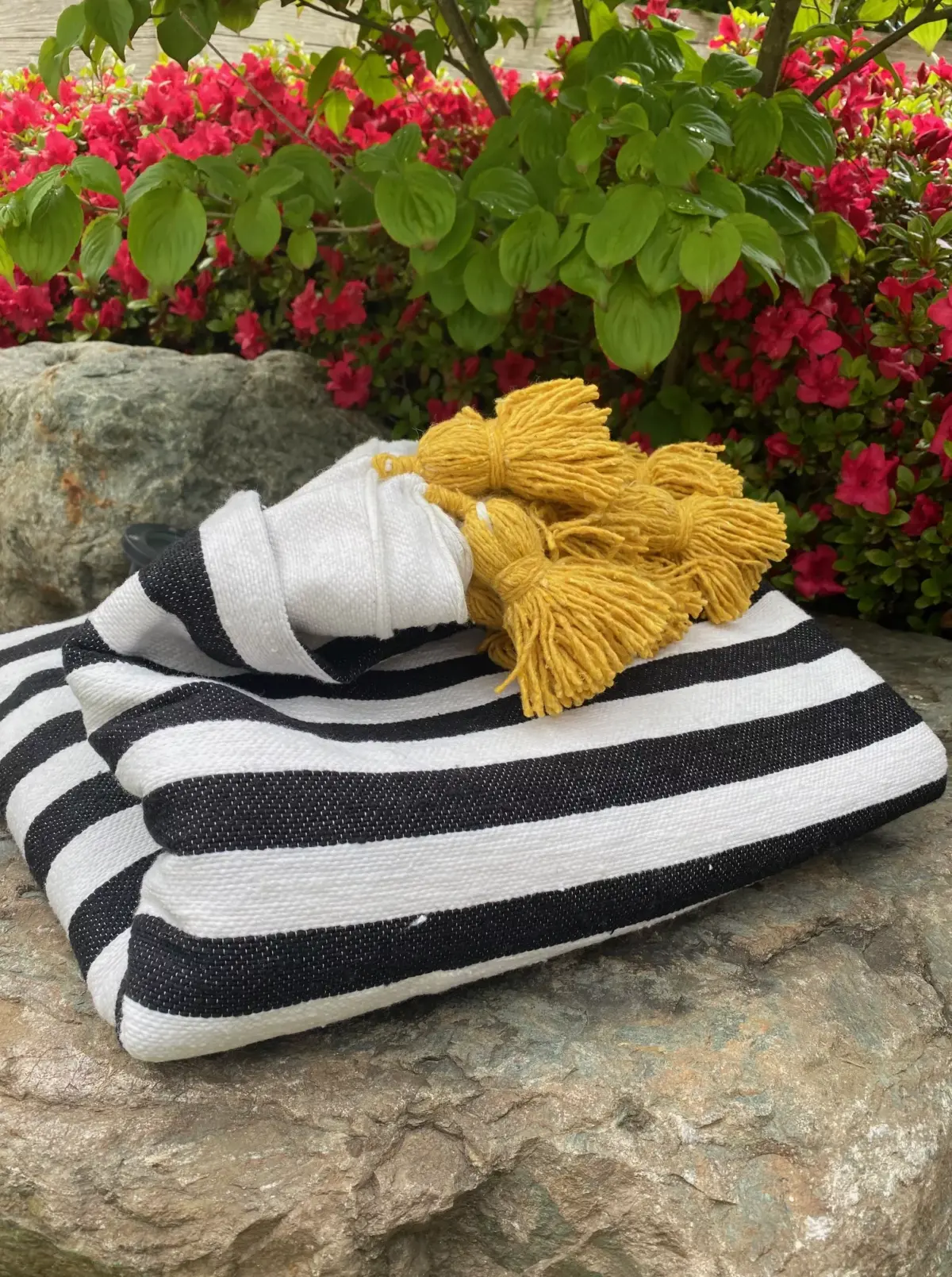Handmade Throw with Tassels – Cozy & Boho Style Blanket - Image 2