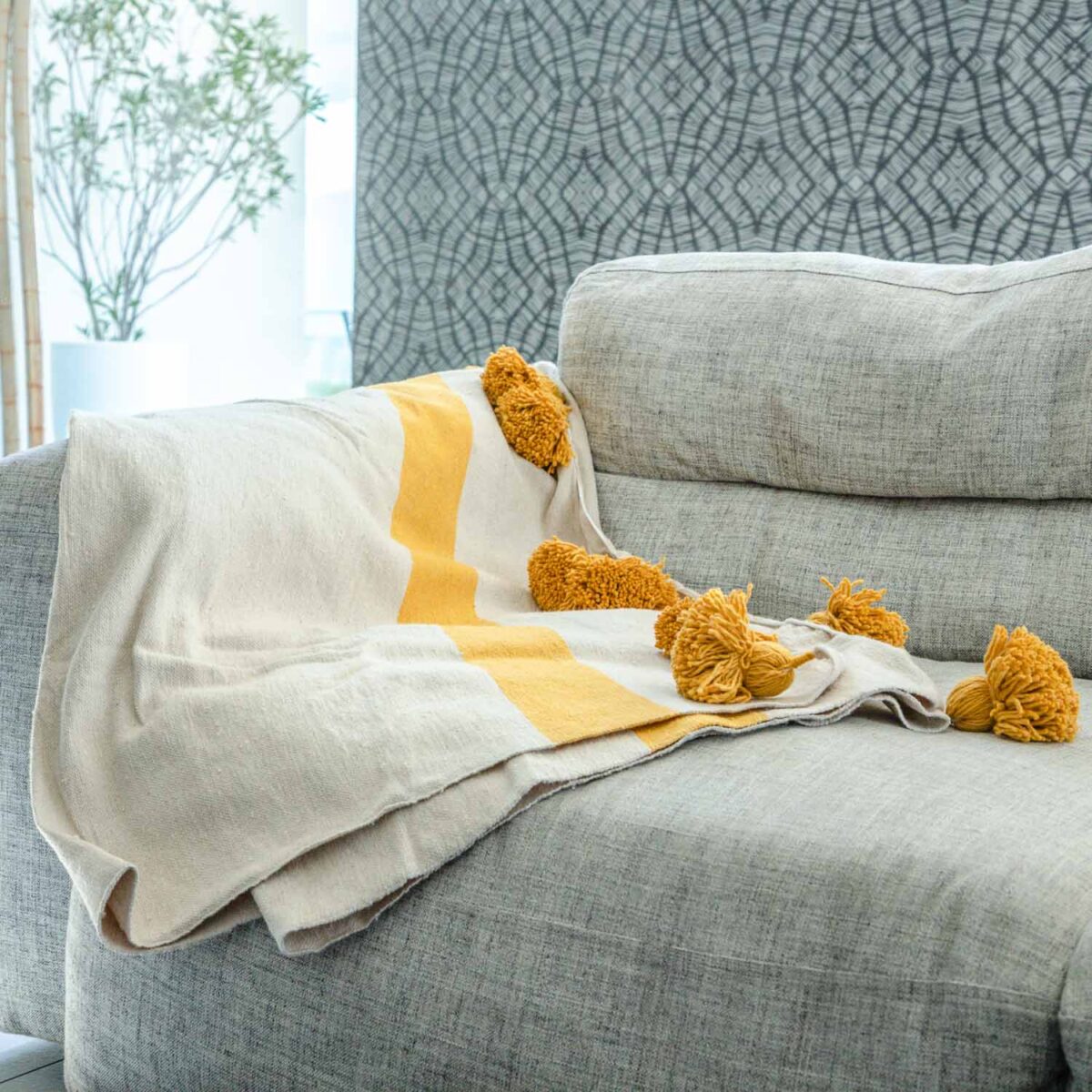 Handmade Throw with Tassels – Cozy & Boho Style Blanket - Image 3