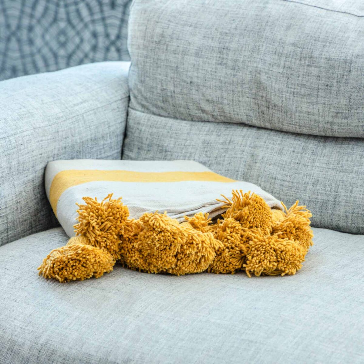 Handmade Throw with Tassels – Cozy & Boho Style Blanket - Image 4