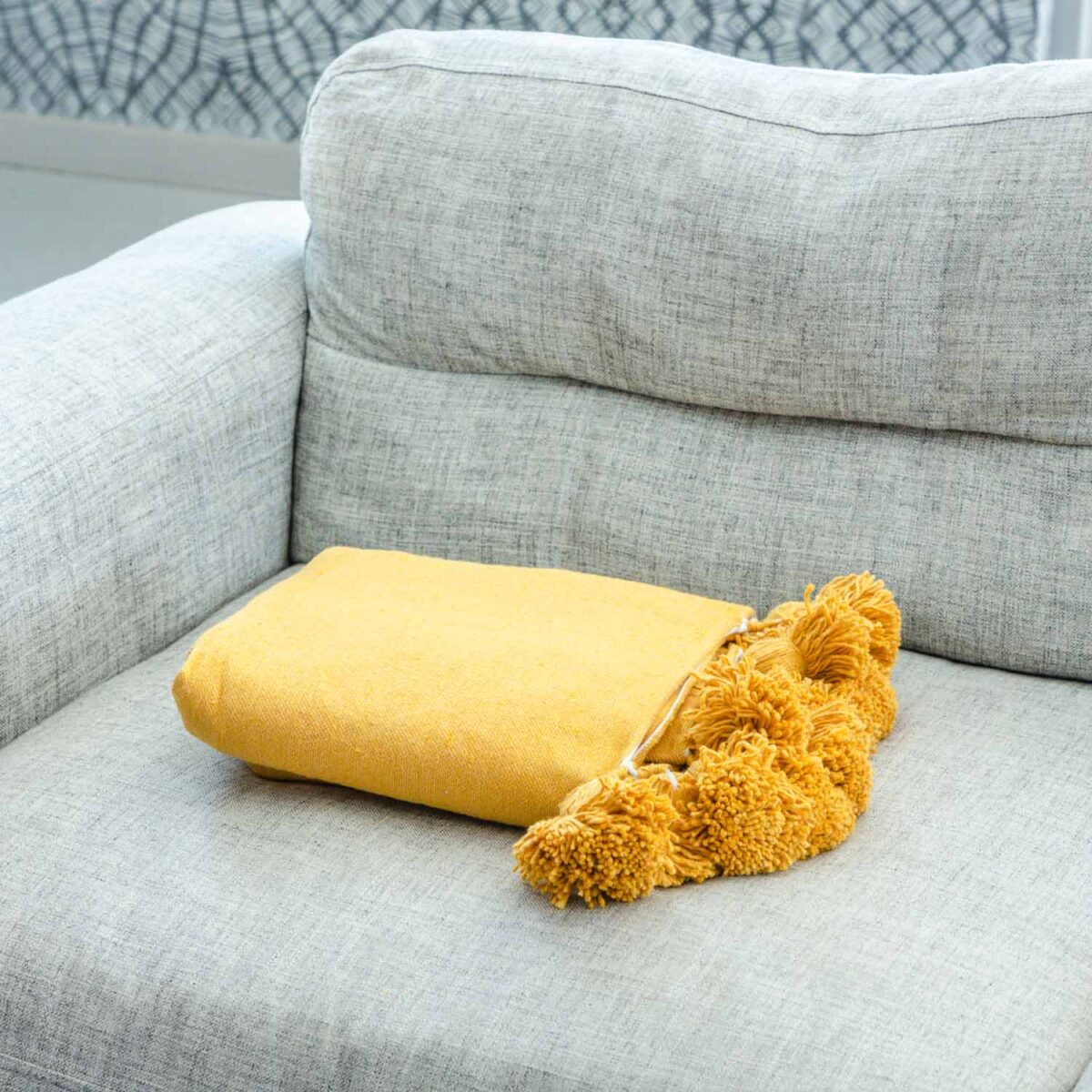 Handmade Throw with Tassels – Cozy & Boho Style Blanket - Image 4