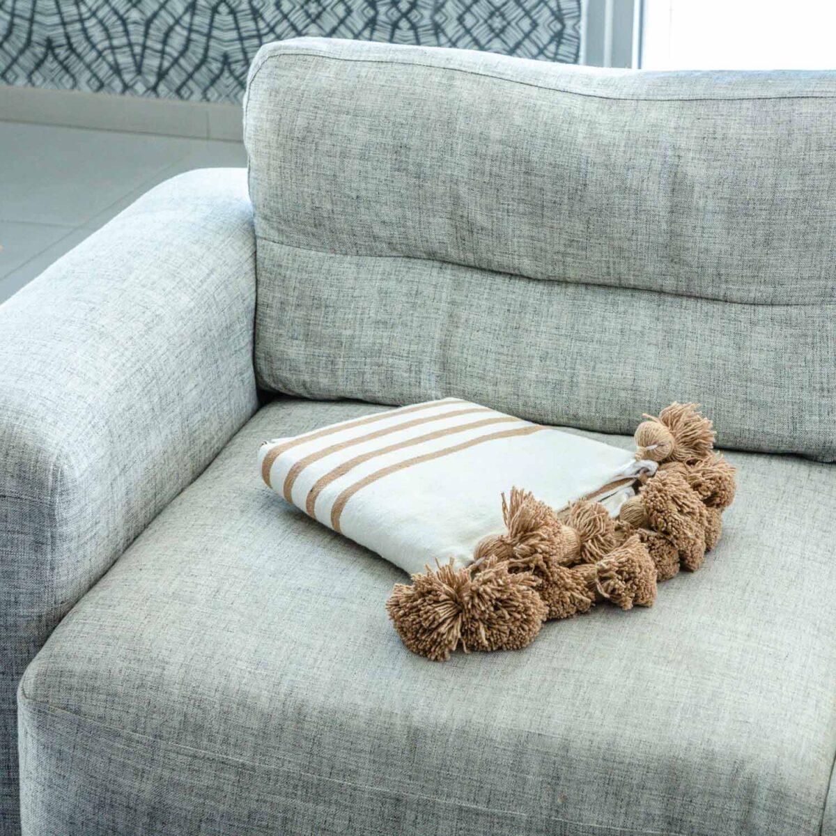 Handmade Throw with Tassels – Cozy & Boho Style Blanket - Image 4