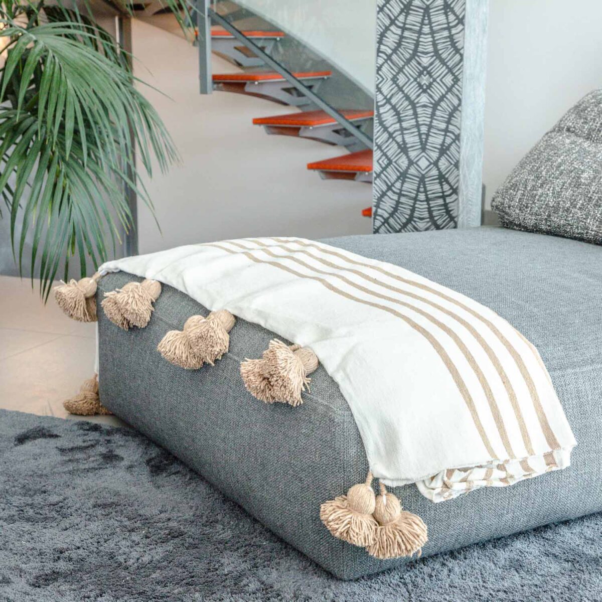 Handmade Throw with Tassels – Cozy & Boho Style Blanket - Image 1