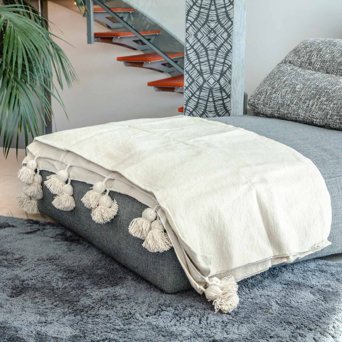 Handmade Throw with Tassels – Cozy & Boho Style Blanket - Image 3