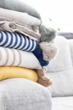 Handmade Throw with Tassels – Cozy & Boho Style Blanket - Image 2