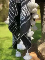 Handmade Throw with Tassels – Cozy & Boho Style Blanket