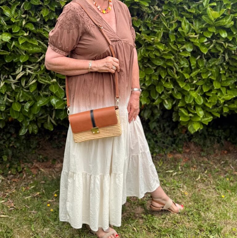 Unique Handmade Leather & Raffia Bag – Adjustable Leather Strap, Shoulder or Crossbody, Elegant Artisan Design