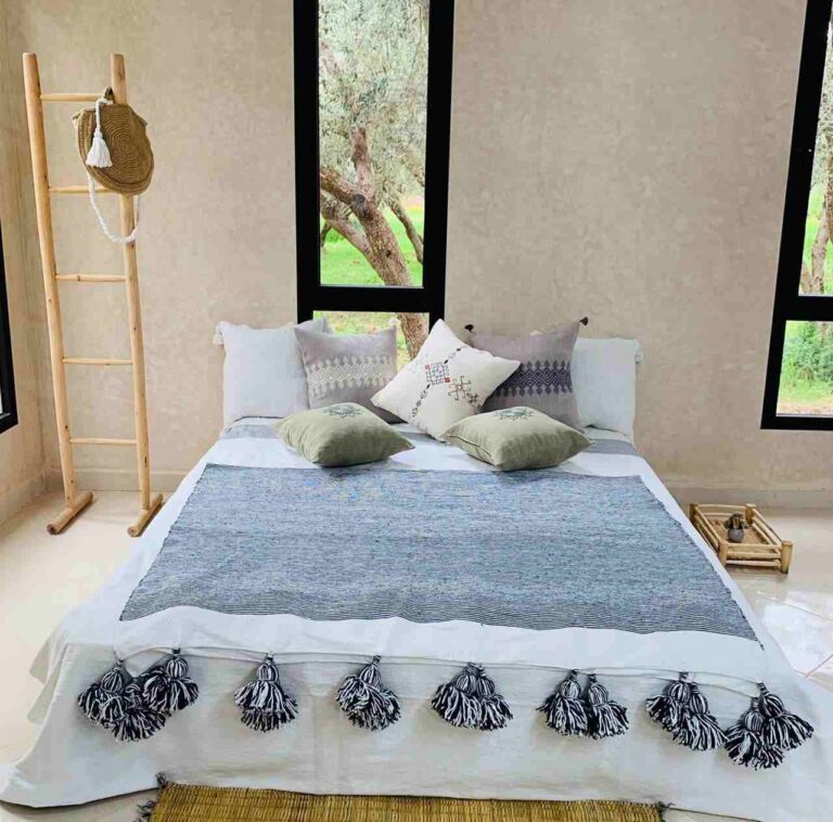 Handwoven Moroccan Cotton Bedspread – Authentic Boho Throw Blanket (Multiple Sizes)