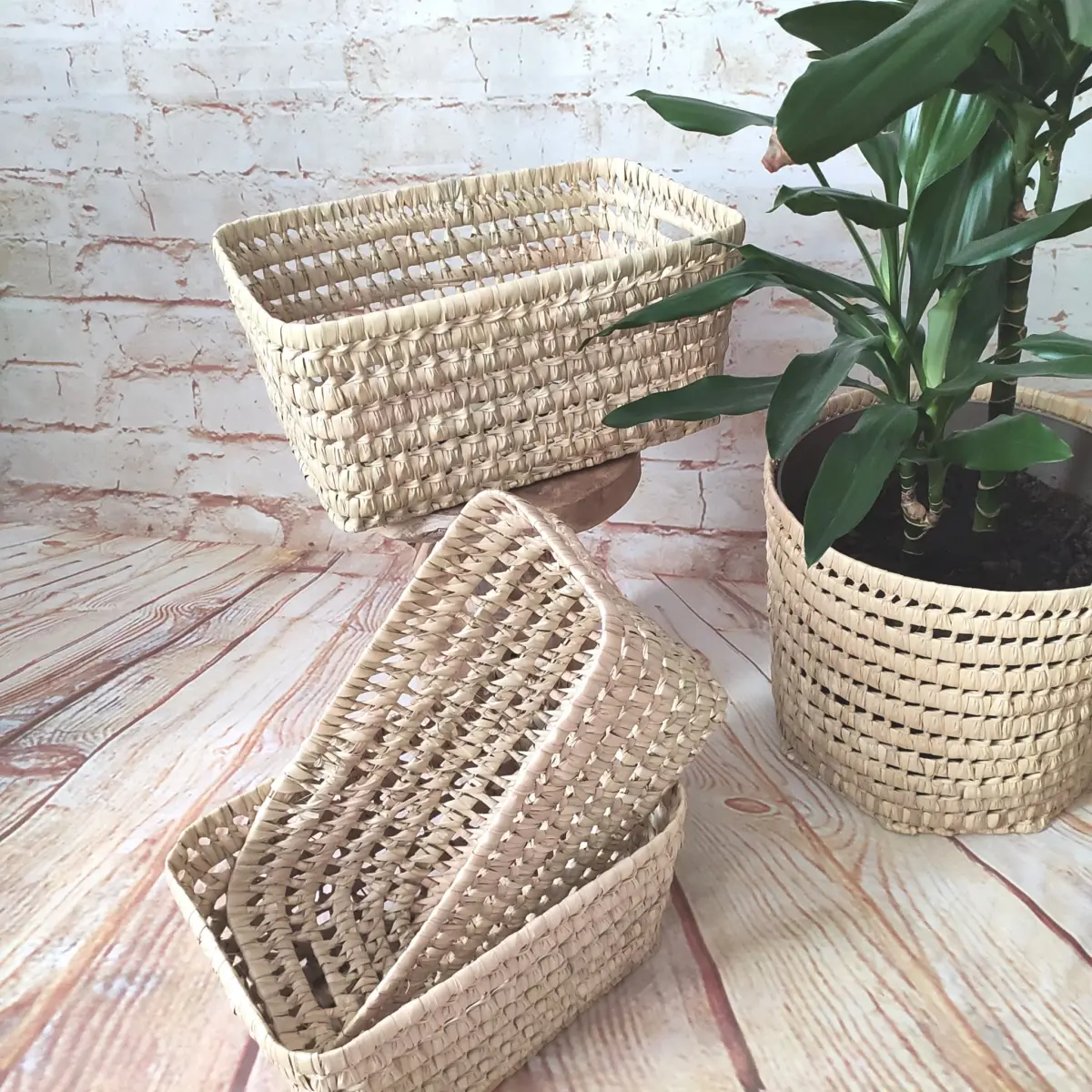 Handwoven Natural Fiber Storage Basket – Authentic & Multifunctional Organizer - Image 3