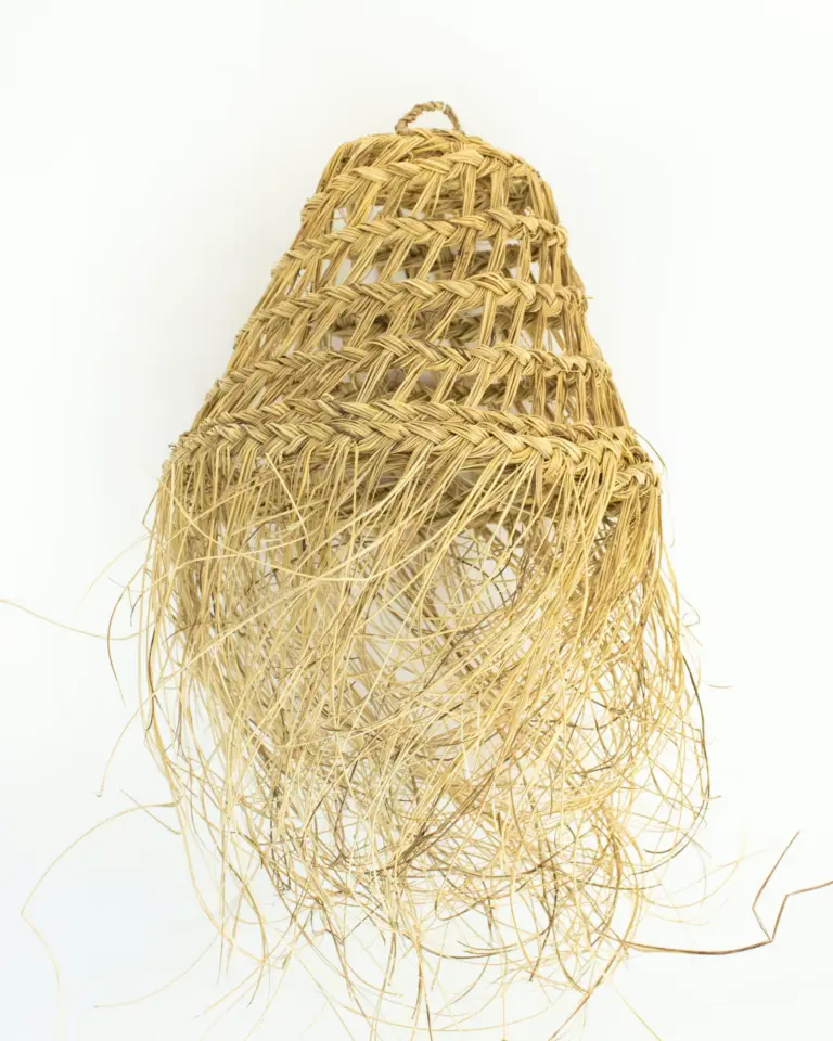Handmade Natural Woven Palm Leaf Pendant Light – Quadrillé Design, 26x30cm