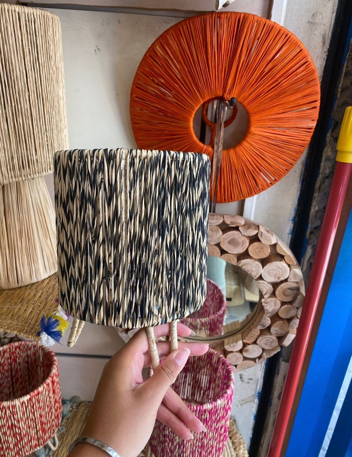 Hakima Table Lamp – Handwoven Twisted Raffia Bedside Light - Image 10