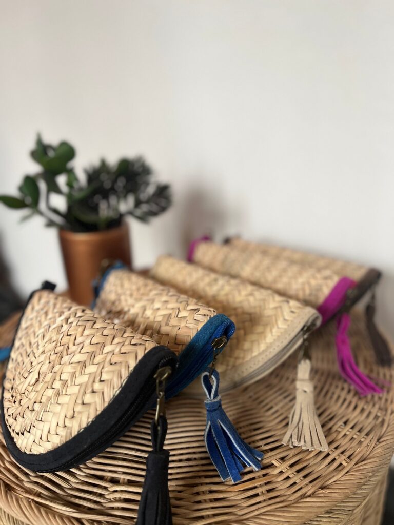 Handmade “HILAL” Palm Leaf Waist Bag – Moroccan Artisan Craft, Lightweight & Boho Chic, Zipper Closure