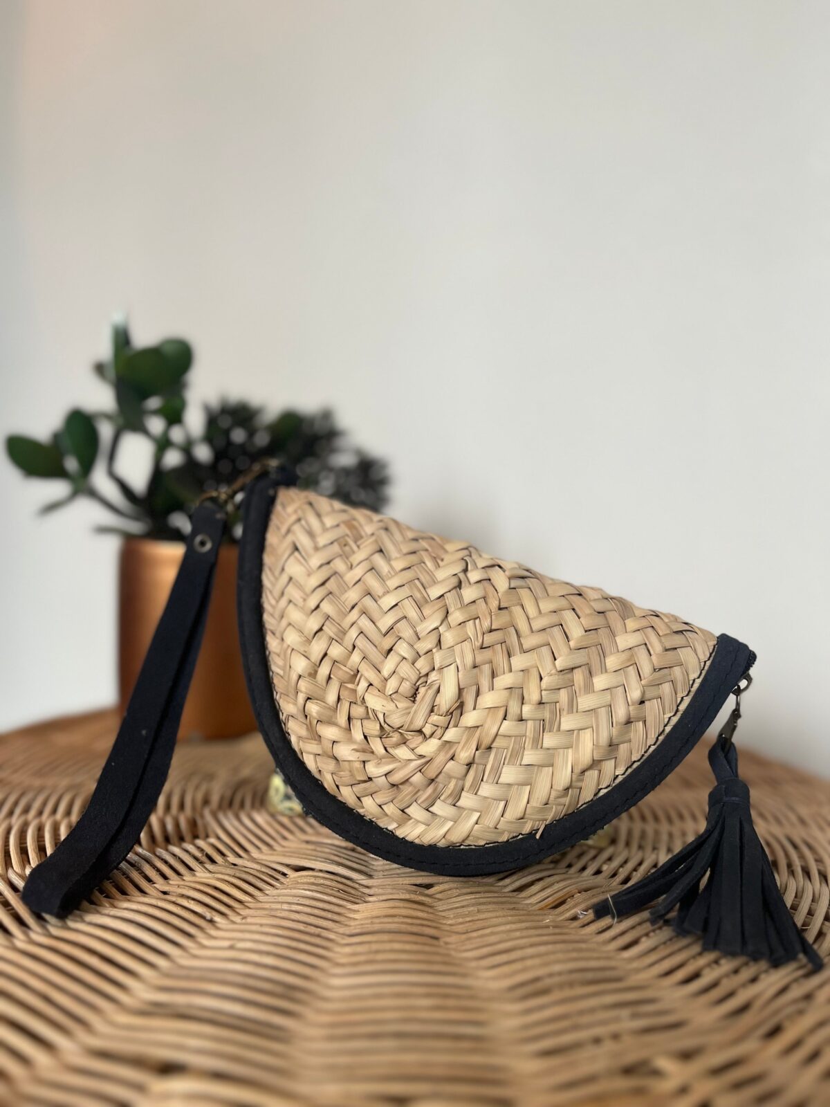 Handmade “HILAL” Palm Leaf Waist Bag – Moroccan Artisan Craft, Lightweight & Boho Chic, Zipper Closure