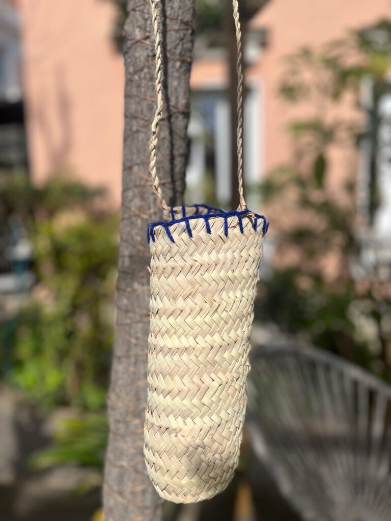 Handmade “AZUR” Palm Leaf Water Bottle Holder – Moroccan Artisan Craft, Adjustable Shoulder Strap, Unique & Functional