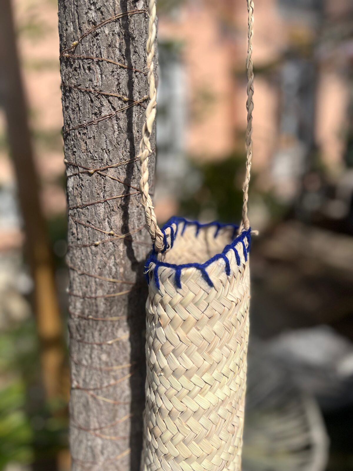 Handmade “AZUR” Palm Leaf Water Bottle Holder – Moroccan Artisan Craft, Adjustable Shoulder Strap, Unique & Functional