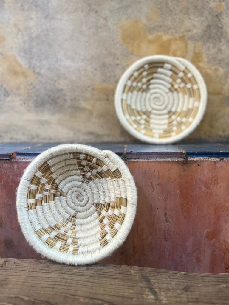 Flat Basket – Handmade Moroccan Decor 🌿✨