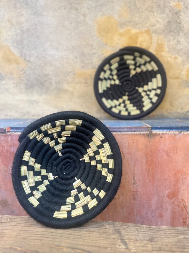 Flat Basket – Handmade Moroccan Decor 🌿✨