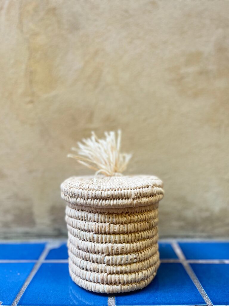 Lidded Basket with Raffia Pompon – Handmade Moroccan Storage 🌿✨