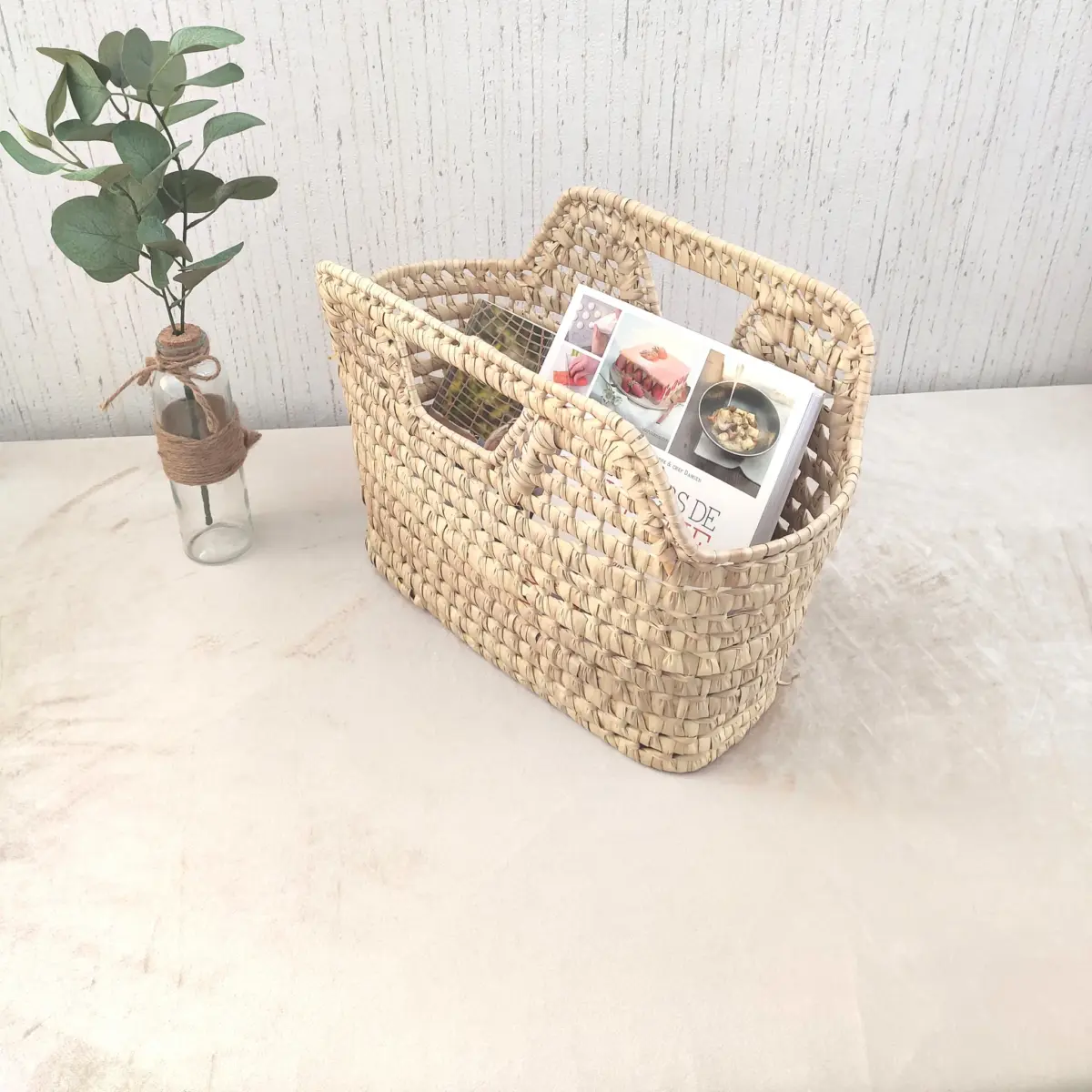 Porte-Revues en Fibres Naturelles – Vannerie Artisanale en Feuilles de Palmier 🌿 - Image 3