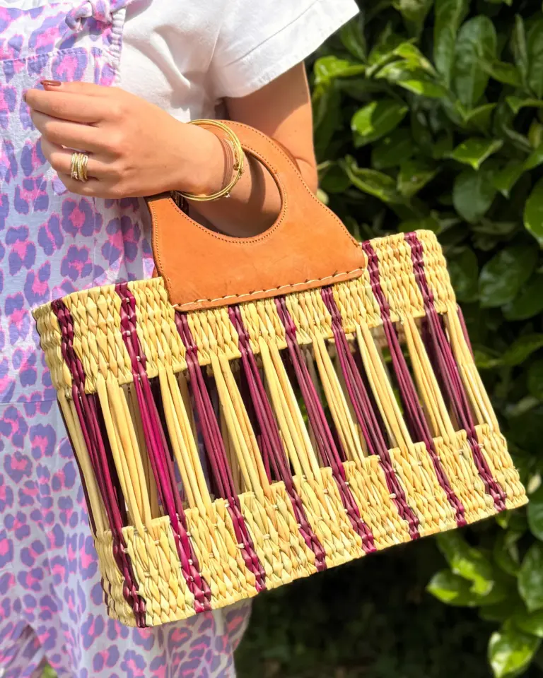 Handwoven Raffia Tote Bag “Bahia” – Camel Leather Handles, Artisan Craft, Natural & Elegant, Available in Natural, Orange & Purple