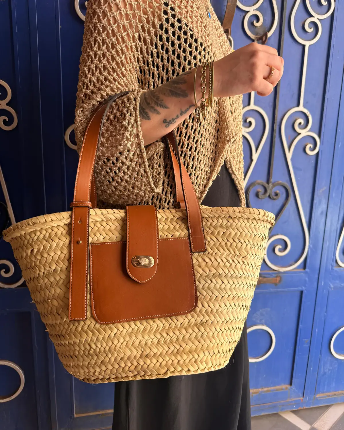 Handwoven Raffia & Leather Basket “Soleil Nomade” – Boho Chic, Lightweight & Spacious, Available in Camel, Black & Ecru