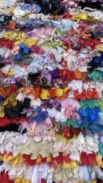 Moroccan Berber Rug in Recycled Textiles – 117 x 159 cm | Handmade Sustainable Carpet - Image 4