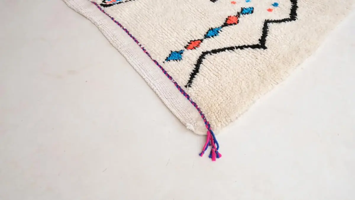 Pure Wool Moroccan Berber Carpet – Handmade Runner Rug Dimensions: 135 x 233 cm - Image 9
