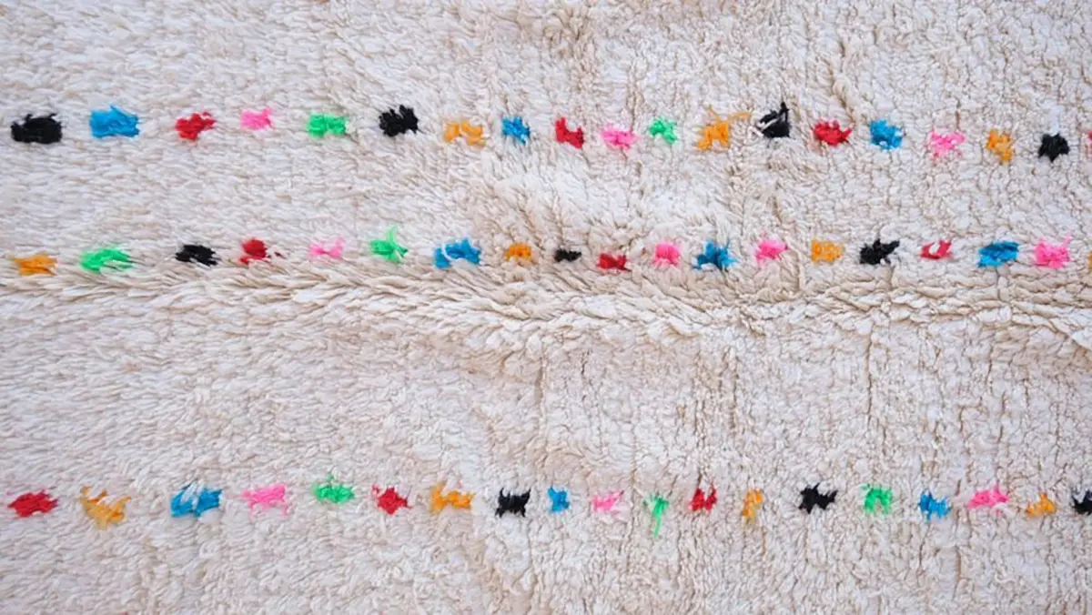 Moroccan Berber Pure Wool Carpet – 160 x 255 cm Handmade Rug - Image 6